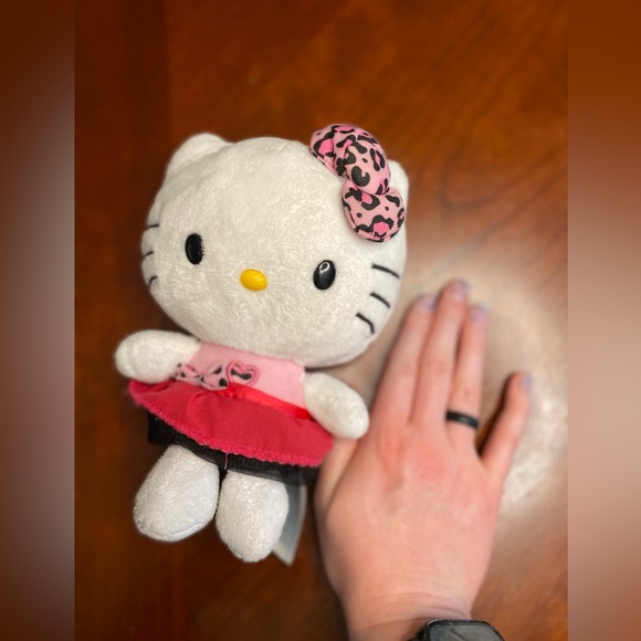 2014 pink cheetah mini hello kitty plush - Picture 7 of 7